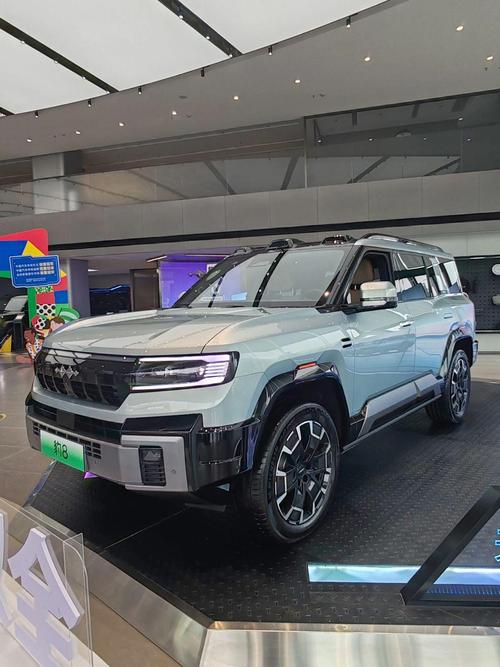 成都300比亚迪方程豹硬派越野的爆款，英菲尼迪35周年与你共成长